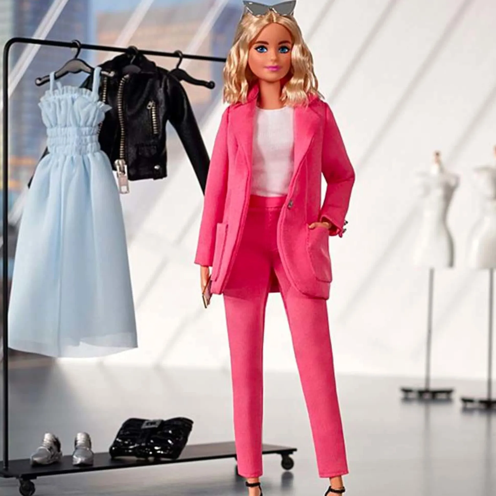 Barbie @BarbieStyle Doll 1