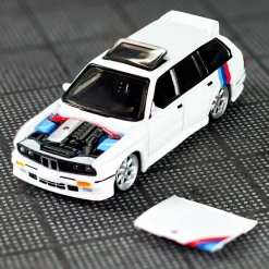 Hot Wheels Elite 64 1990 BMW 318i Touring