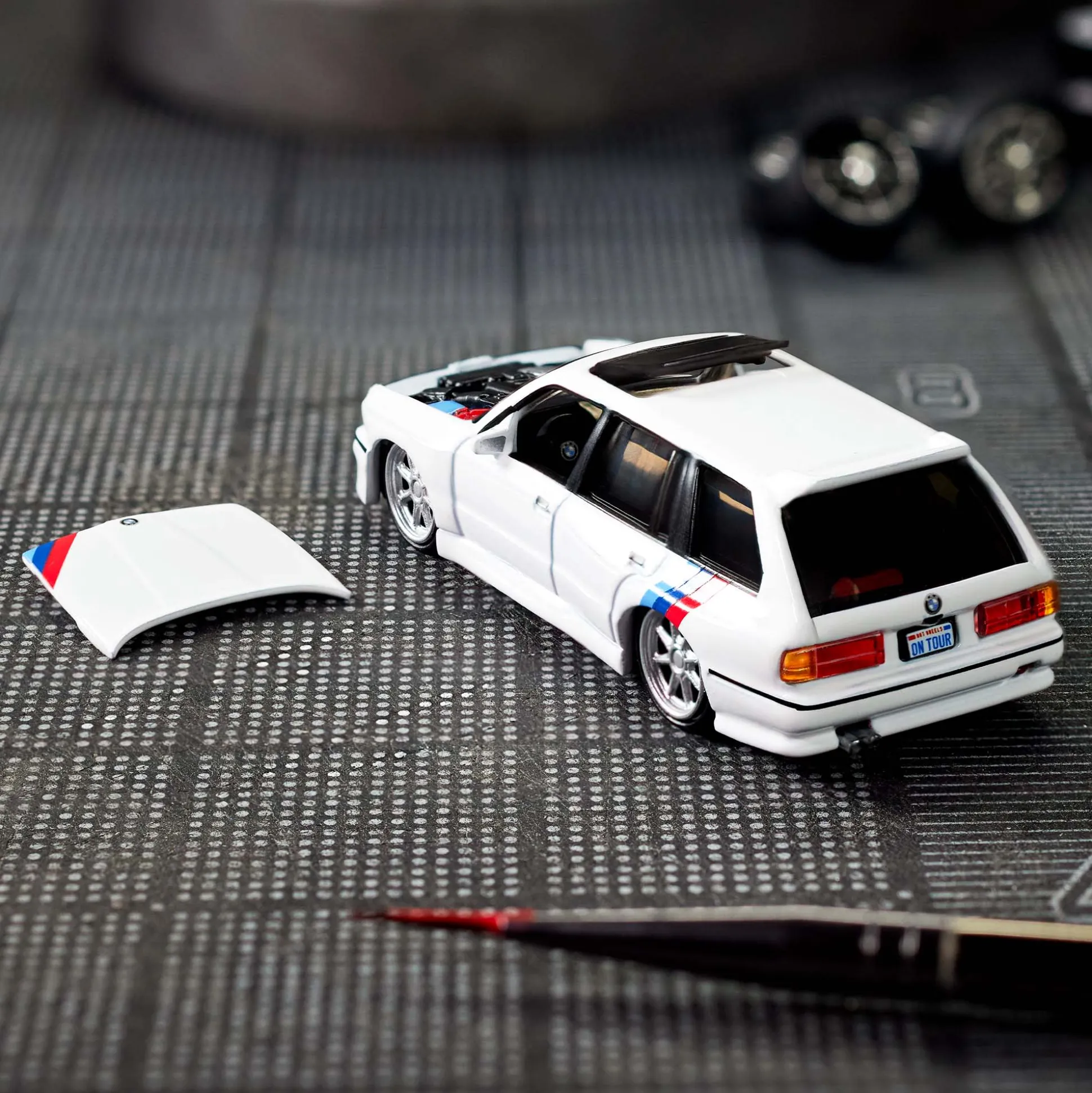 Hot Wheels Elite 64 1990 BMW 318i Touring