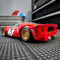 Hot Wheels Elite 64 1967 Ferrari 330 P4