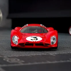 Hot Wheels Elite 64 1967 Ferrari 330 P4