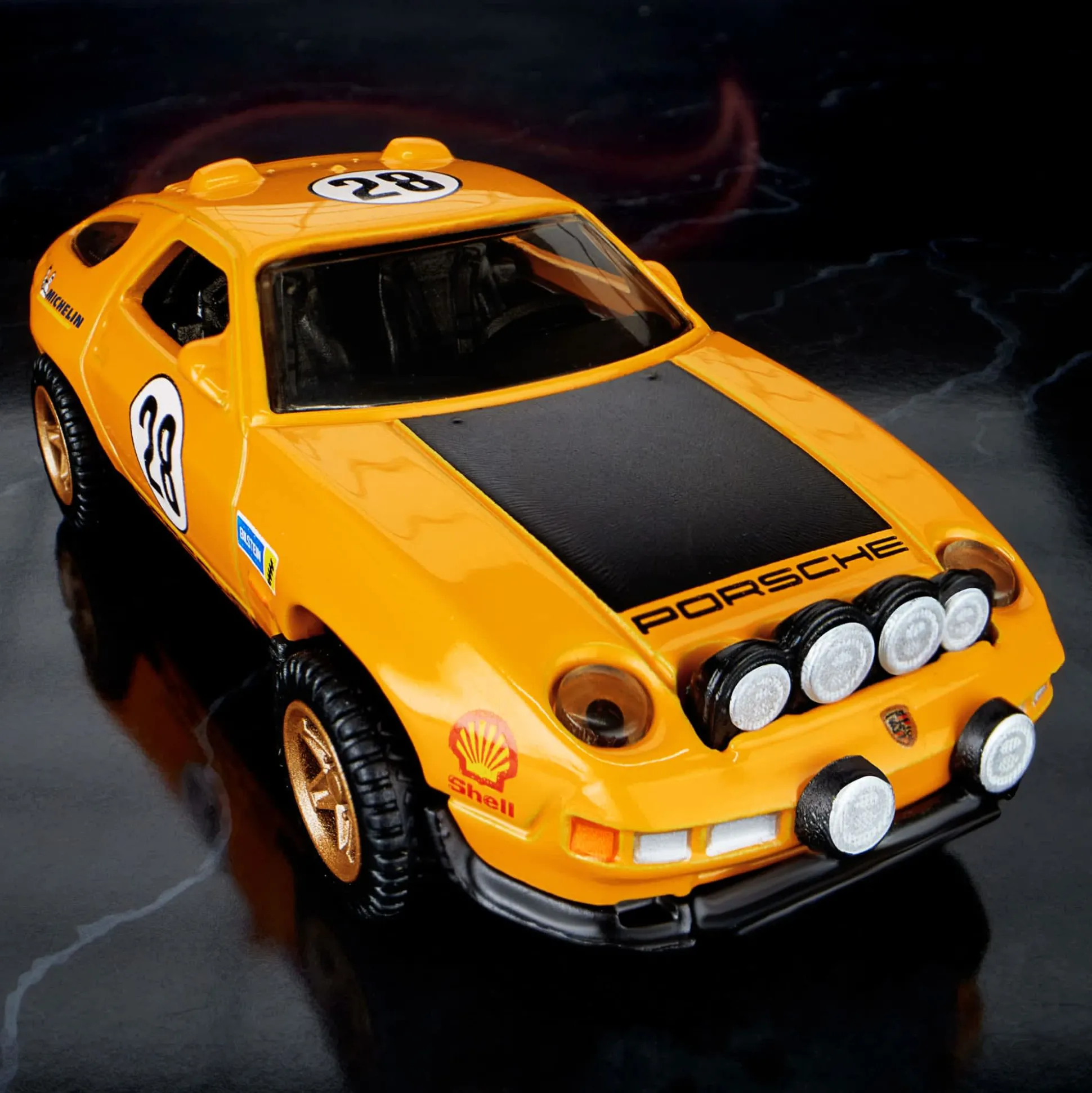 Hot Wheels Elite 64 Porsche 928 Safari
