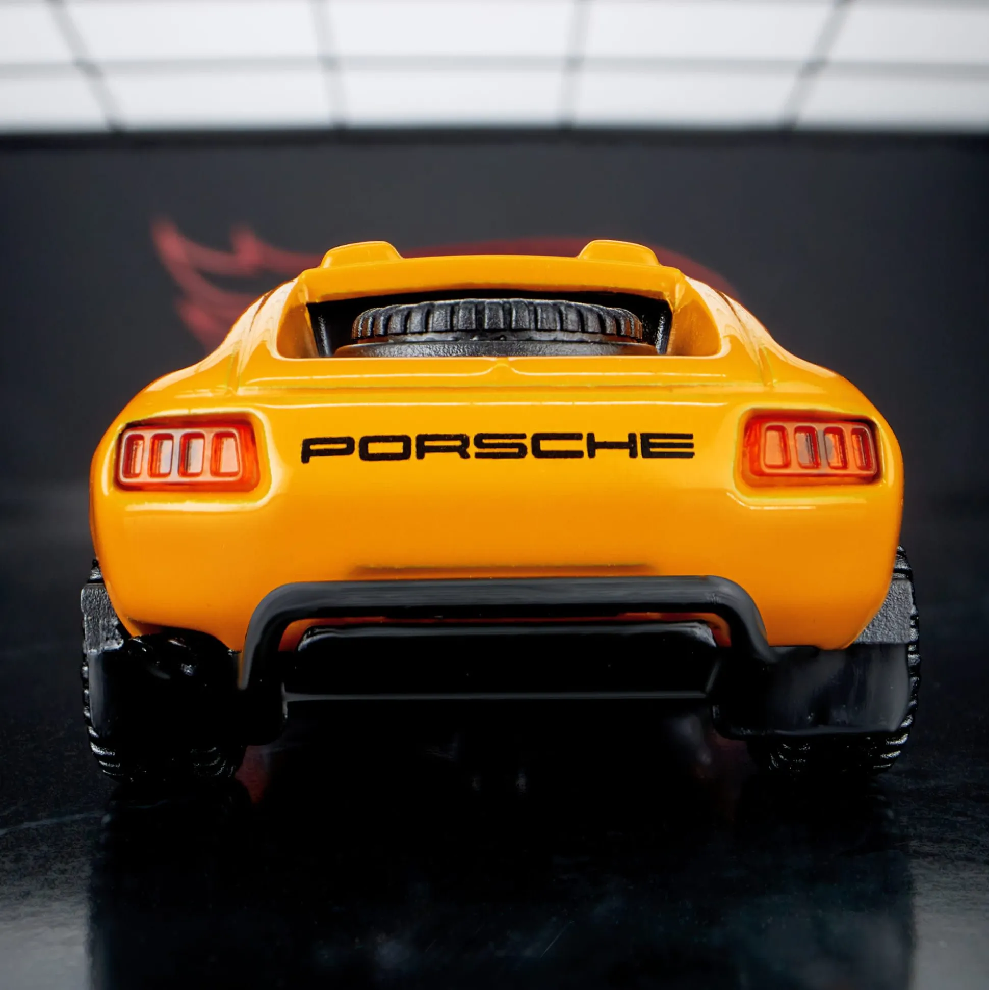 Hot Wheels Elite 64 Porsche 928 Safari