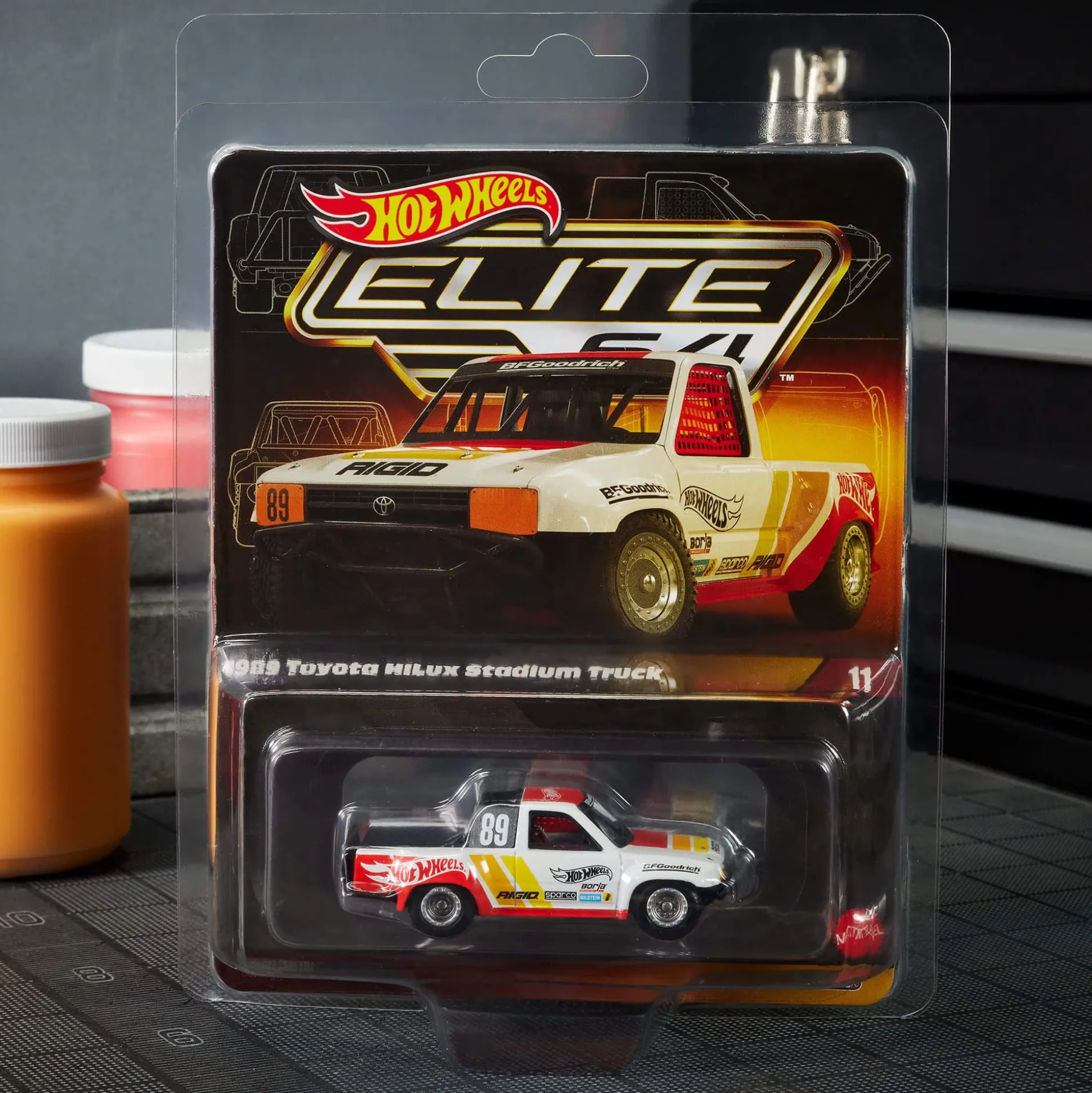 Hot Wheels Elite 64 1989 Toyota HiLux Stadium Truck