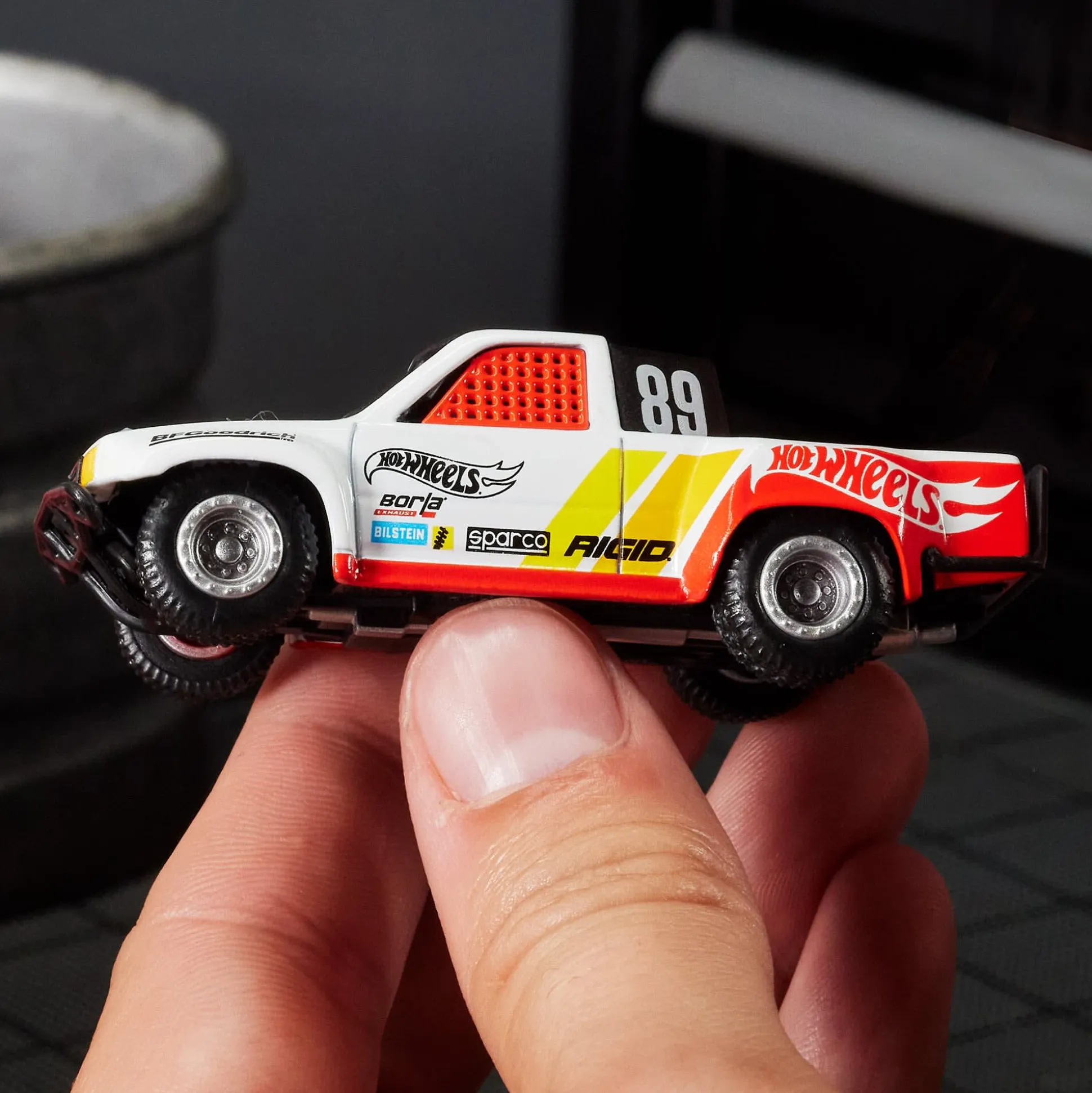 Hot Wheels Elite 64 1989 Toyota HiLux Stadium Truck