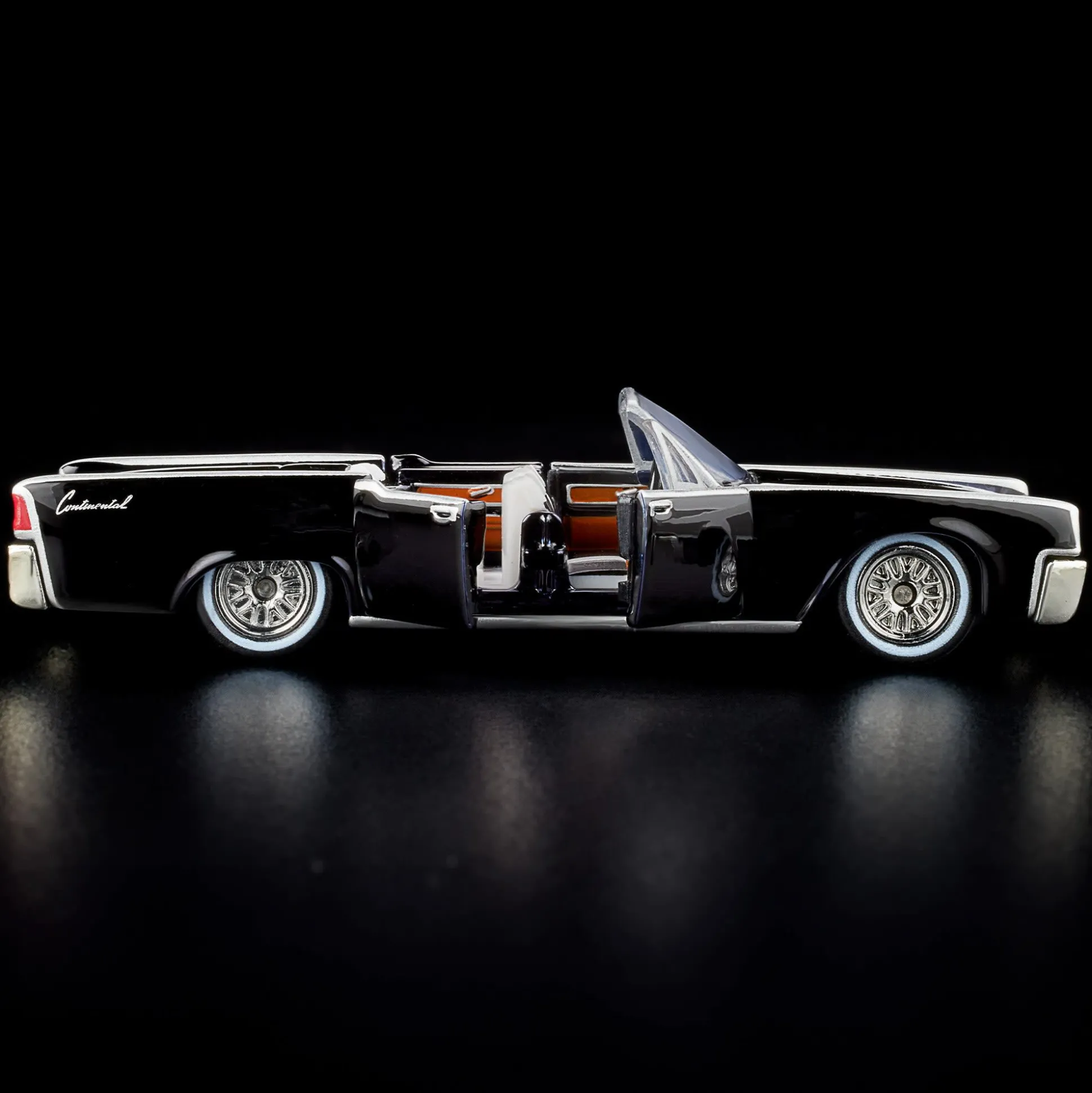 Hot Wheels RLC Exclusive ’61 Lincoln Continental