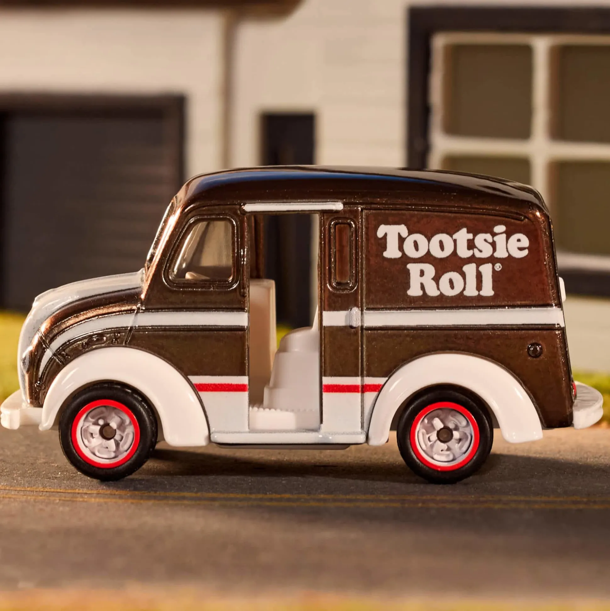Matchbox Tootsie Roll Divco Milk Truck