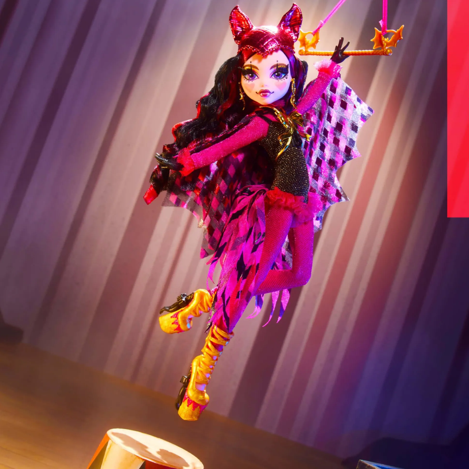 Monster High Freak Du Chic Draculaura Figure