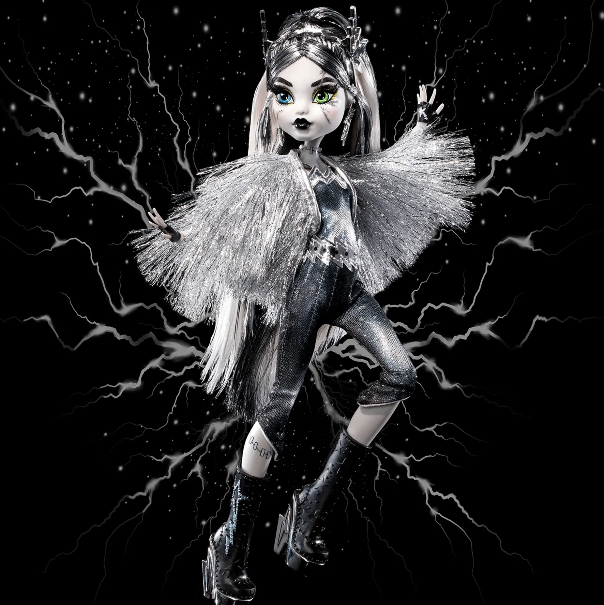 Monster High Voltageous Frankie Stein Reproduction Doll